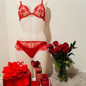 VS Luxe lingerie unlined demi bra set